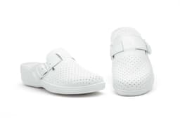 Zuecos Mujer Enfermera Blanco Perforado BioUp ref. TS-328