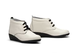 Botín Mujer Piel Marfil Cordones Alto Estilo ref. AE-398